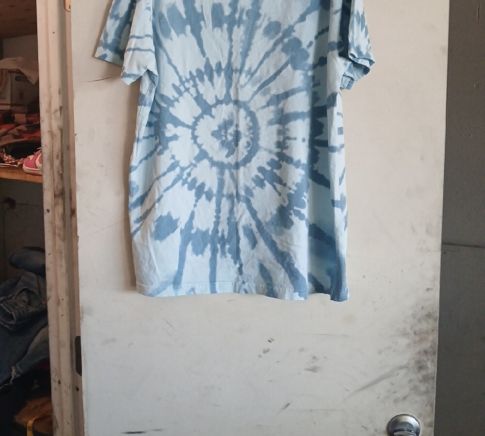 Disney Light Blue Tie-Dye Stitch Surf Tee Womens Size LARGE - Picture 6 of 6